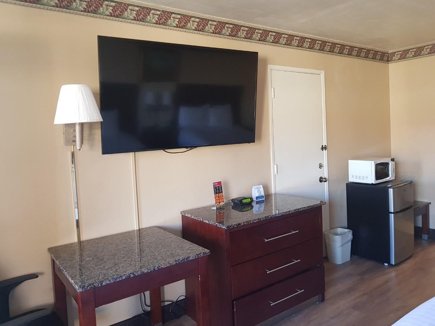 Travelodge By Wyndham Costa Mesa Newport Beach Hacienda Exterior foto